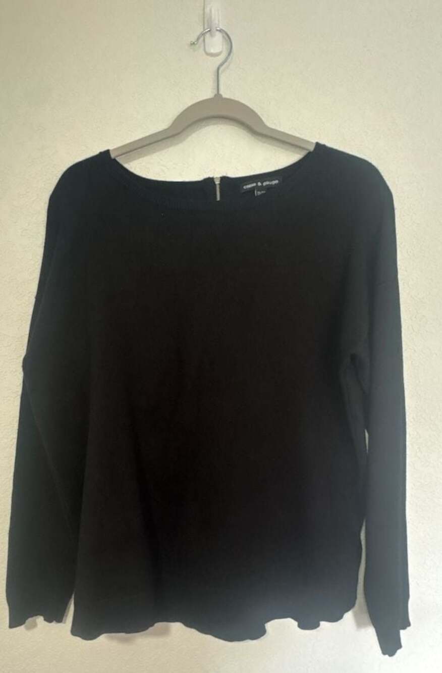 cable & gauge Women's Black Long Sleeve Pullover Sweater with Back Zipper Detail